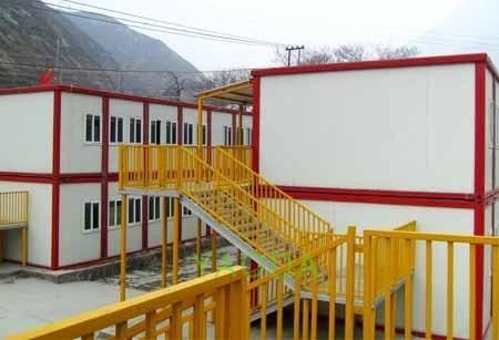 China Customized Color Container Modular Housing Vertical Connection with Sandwich Wallboard supplier