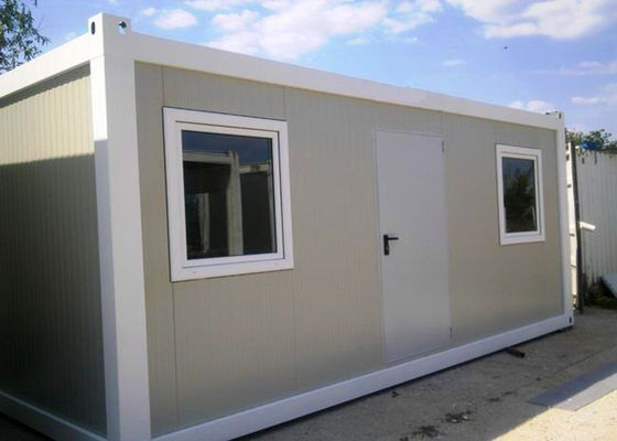 China Single Layer Pre Made Container Homes With Horizontal And Vertical Connection factory