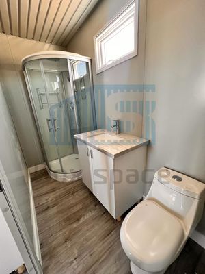 2024 Modern Flat Pack Container Houses Ready-To-Living Construction For Labor Dormitory Customized Ready-Made House