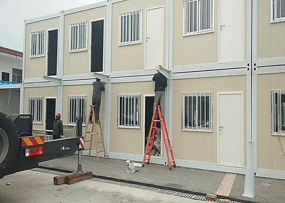 China Safe Comfortable Combined Container , Standard Assembly Living Container House factory